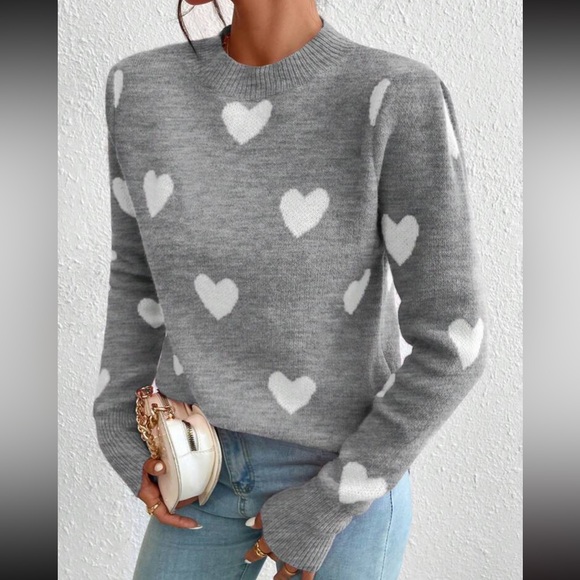 Sweaters - Cozy hearts print sweater top